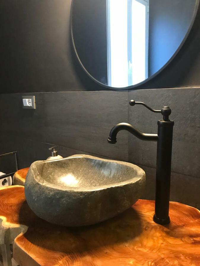 Exclusive Apt Really Downtown - Free Private Parking Included! Genova Eksteriør billede