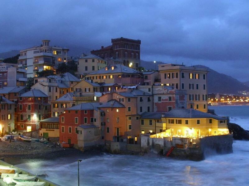 Exclusive Apt Really Downtown - Free Private Parking Included! Genova Eksteriør billede