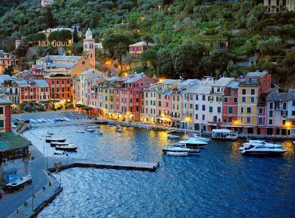 Exclusive Apt Really Downtown - Free Private Parking Included! Genova Eksteriør billede